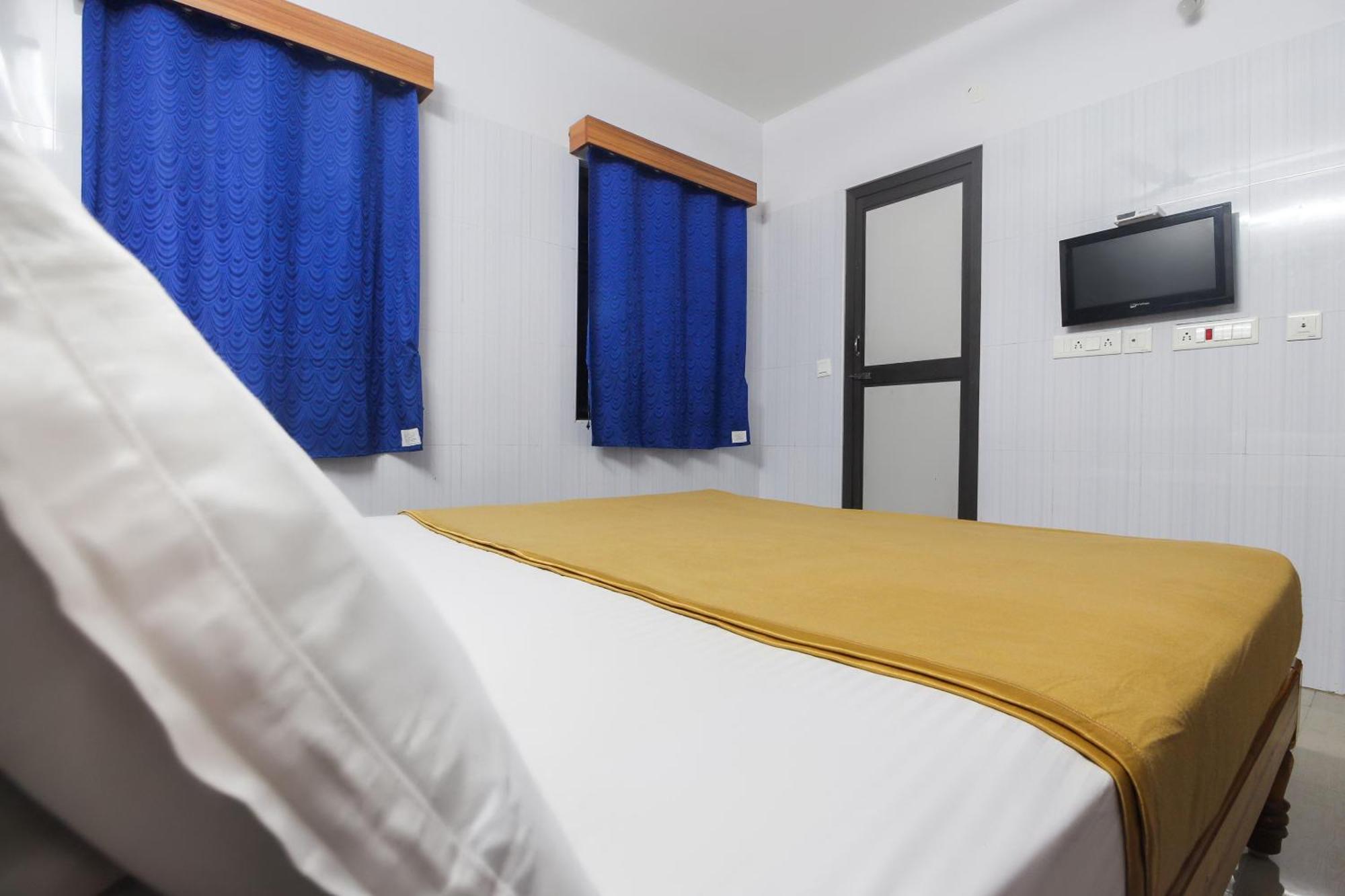 Hotel O Jks Deluxe Lodge Udaiyarpalaiyam Kültér fotó